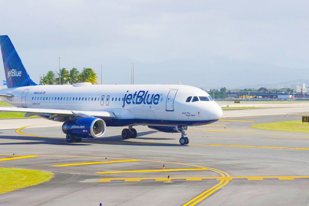 JetBlue Airlines at the Luis Muñoz Marín International Airport in Puerto Rico - Cheapest Time